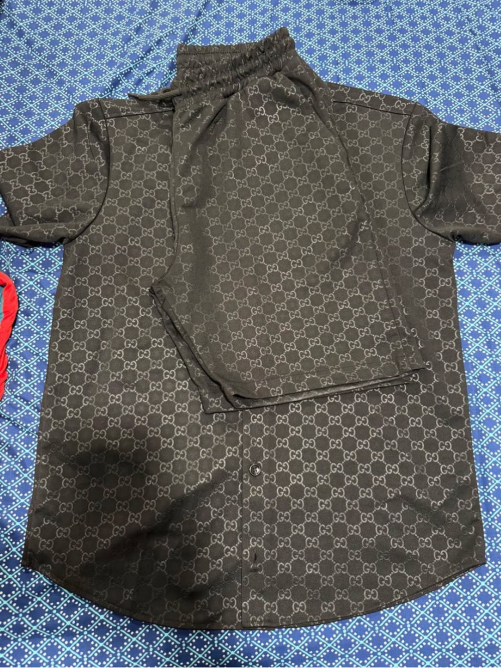 Gucci men’s /unisex Monogram Short Sleeve Button-Up Shirt in Black size L - Picture 3 of 4